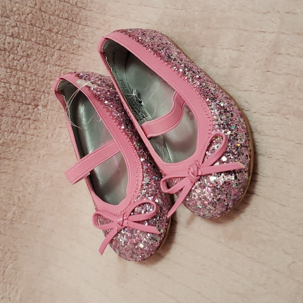 Falls creek glitter flats 6 NWOT